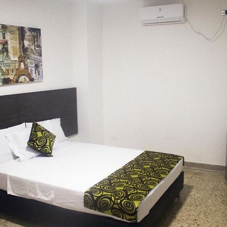 Casa Hotel Palmas Del Estadio 2 Medellín Extérieur photo