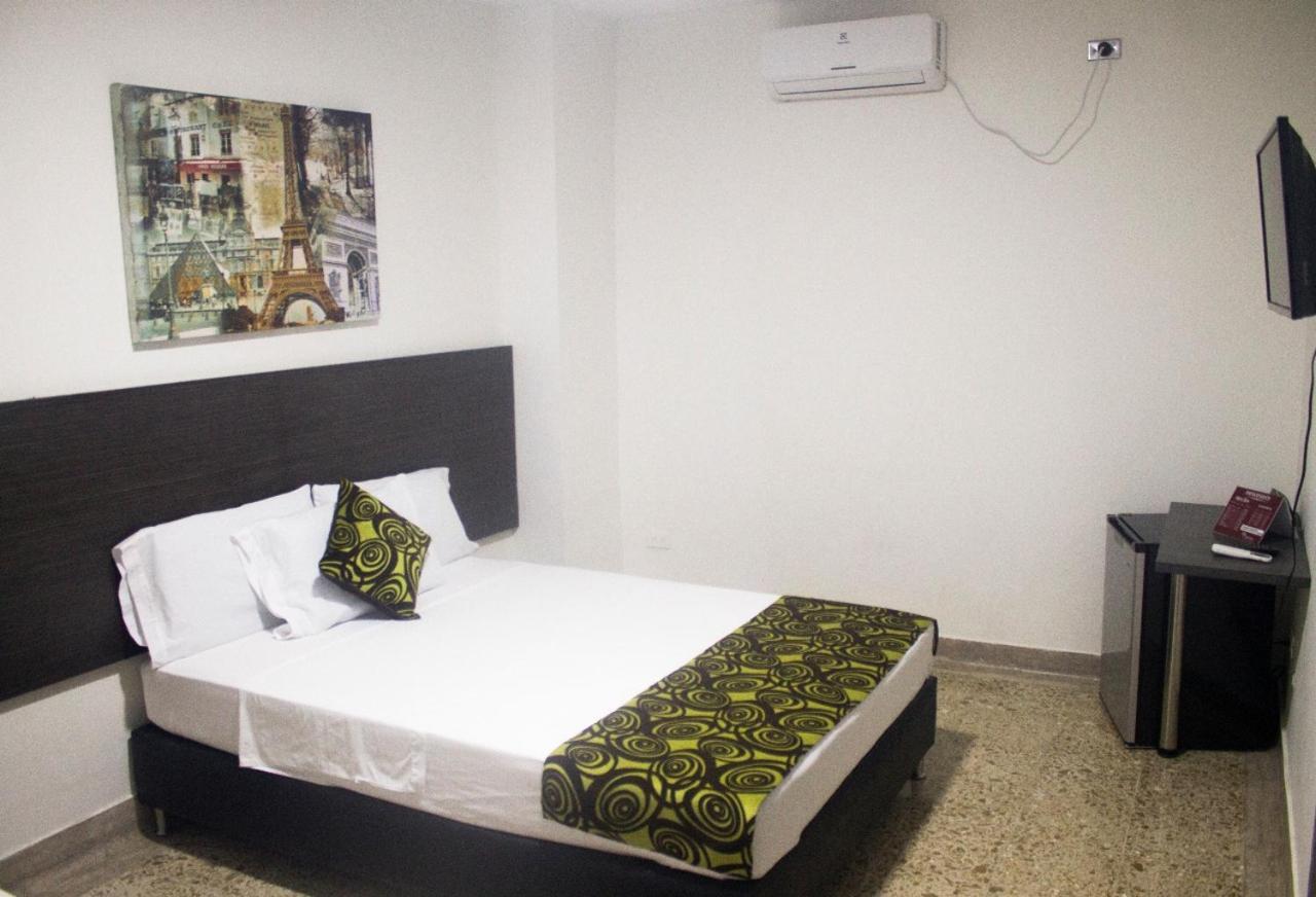 Casa Hotel Palmas Del Estadio 2 Medellín Extérieur photo