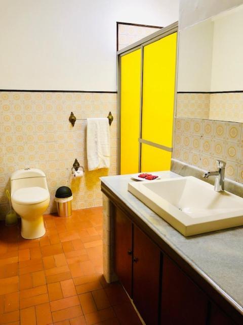 Casa Hotel Palmas Del Estadio 2 Medellín Extérieur photo